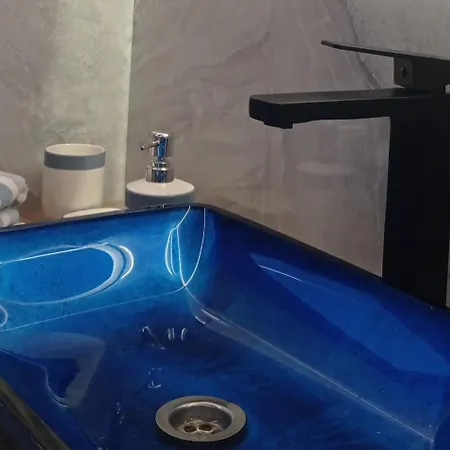 Houseboat - Dom Na Wodzie 