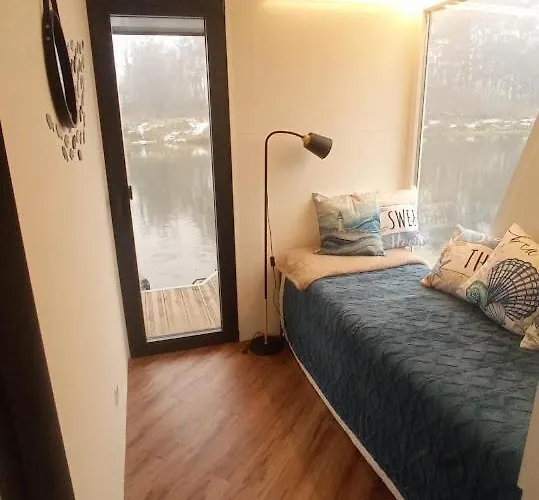 Botel Houseboat - Dom Na Wodzie 